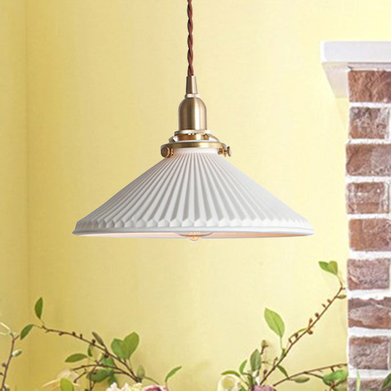 Lampe à Suspension Contemporaine avec Cône Nervuré pour Salle à Manger 4