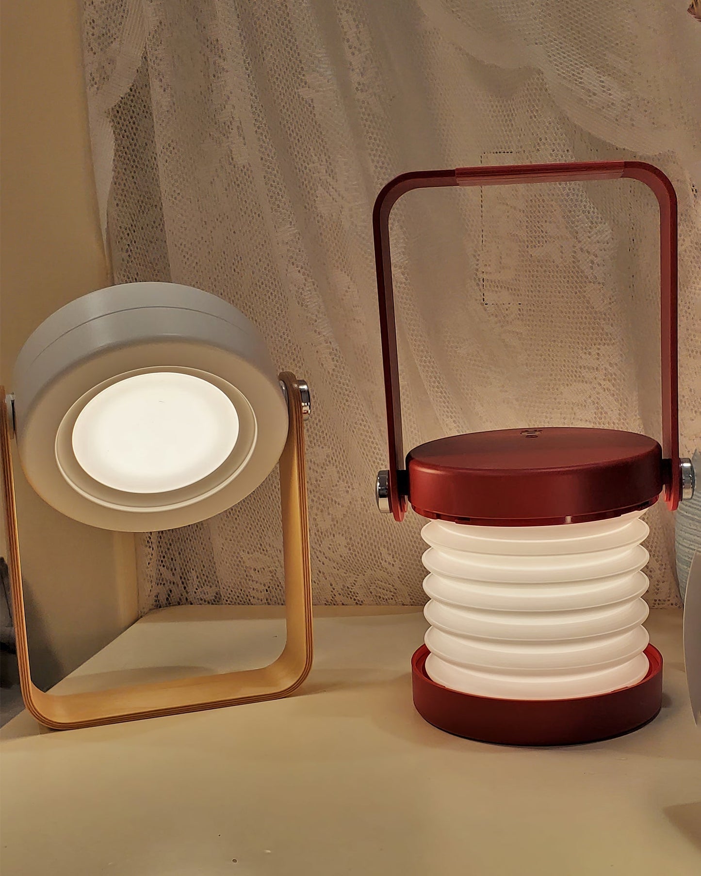 Lampe de Bureau Compacte et Raffinée