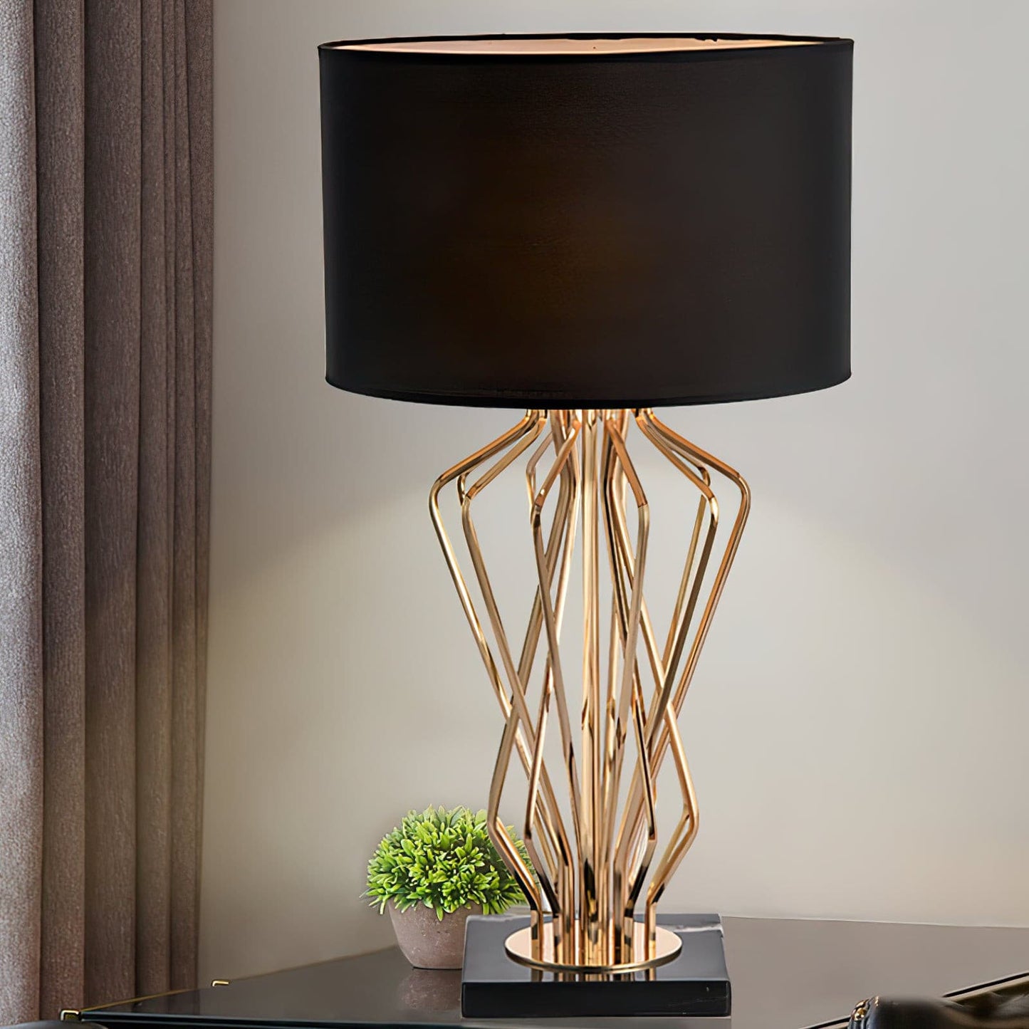 Lampe de Bureau Chic en Laqué avec Abat-jour en Coton