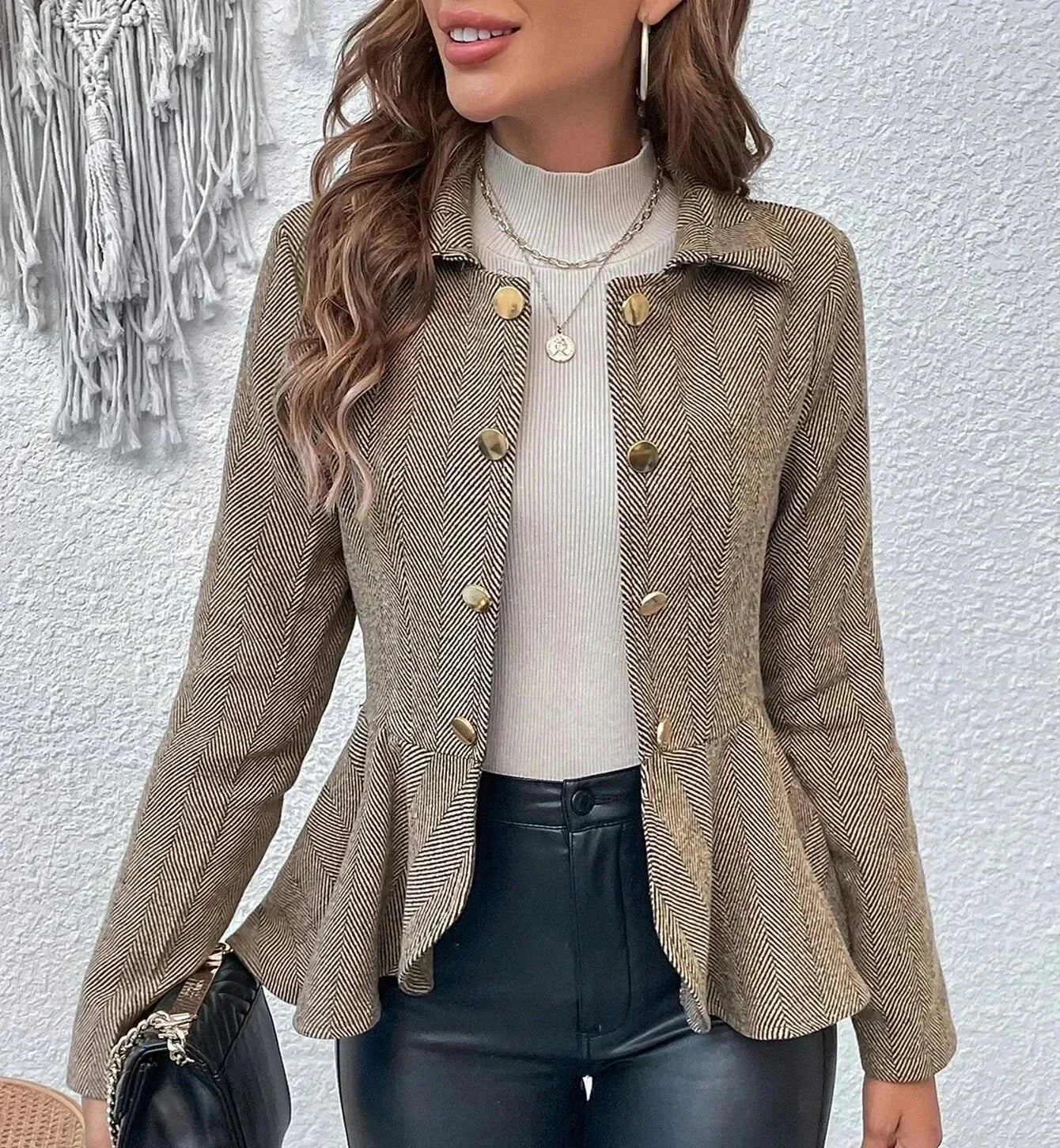 Veste Femme Élégante avec Volants Chic