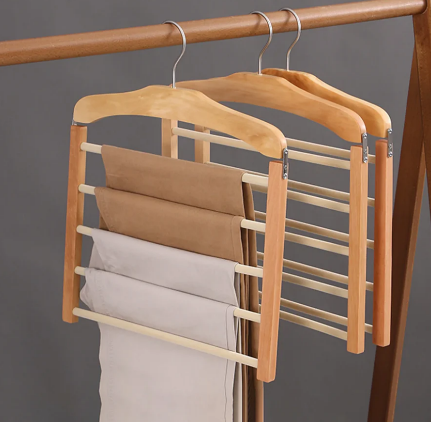 Cintre en Bois Polyvalent et Compact