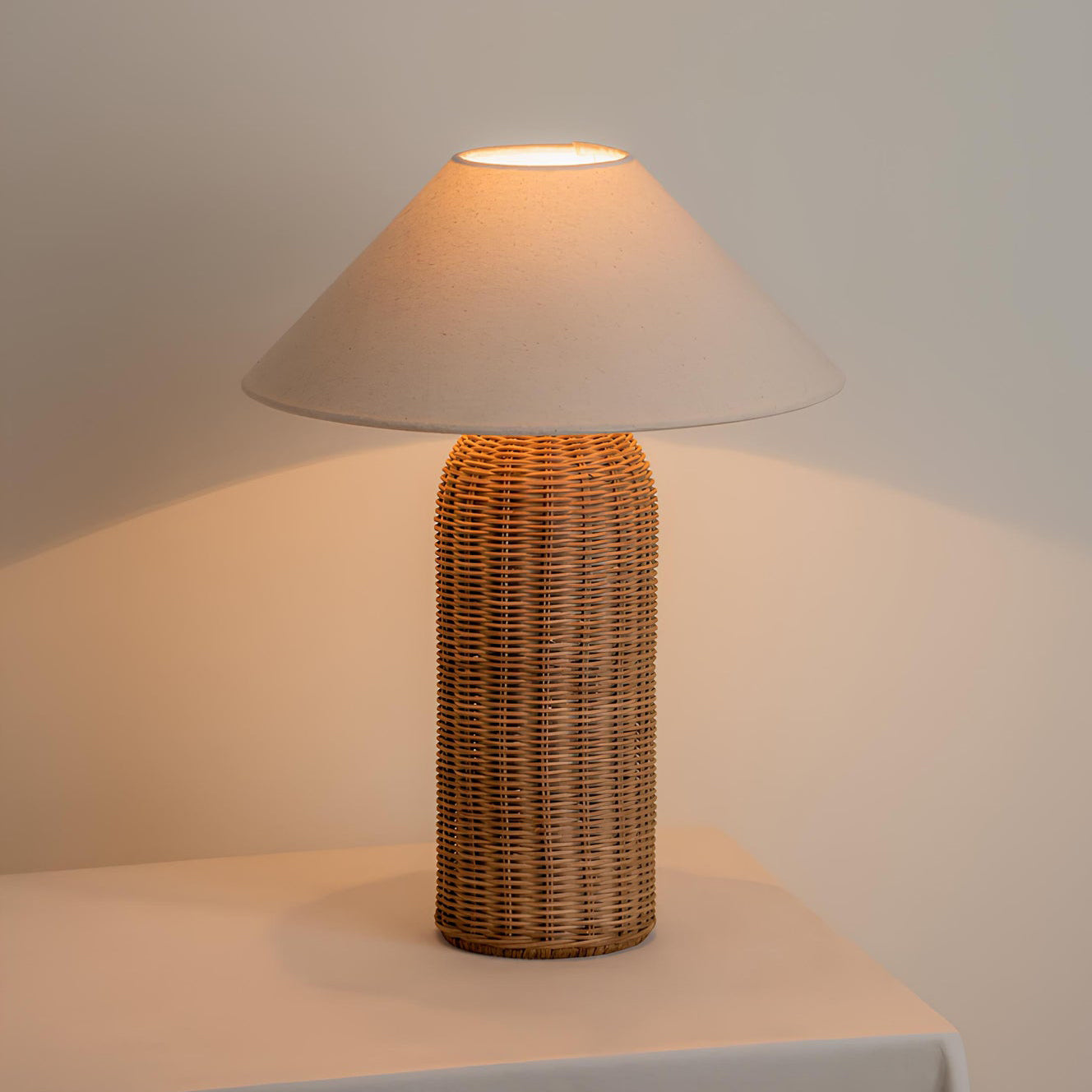 Lampe Tissée en Rotin Chic pour Décor Intérieur