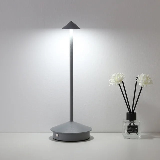 Lampe LED Portable Imperméable Éclairage Extérieur et Intérieur