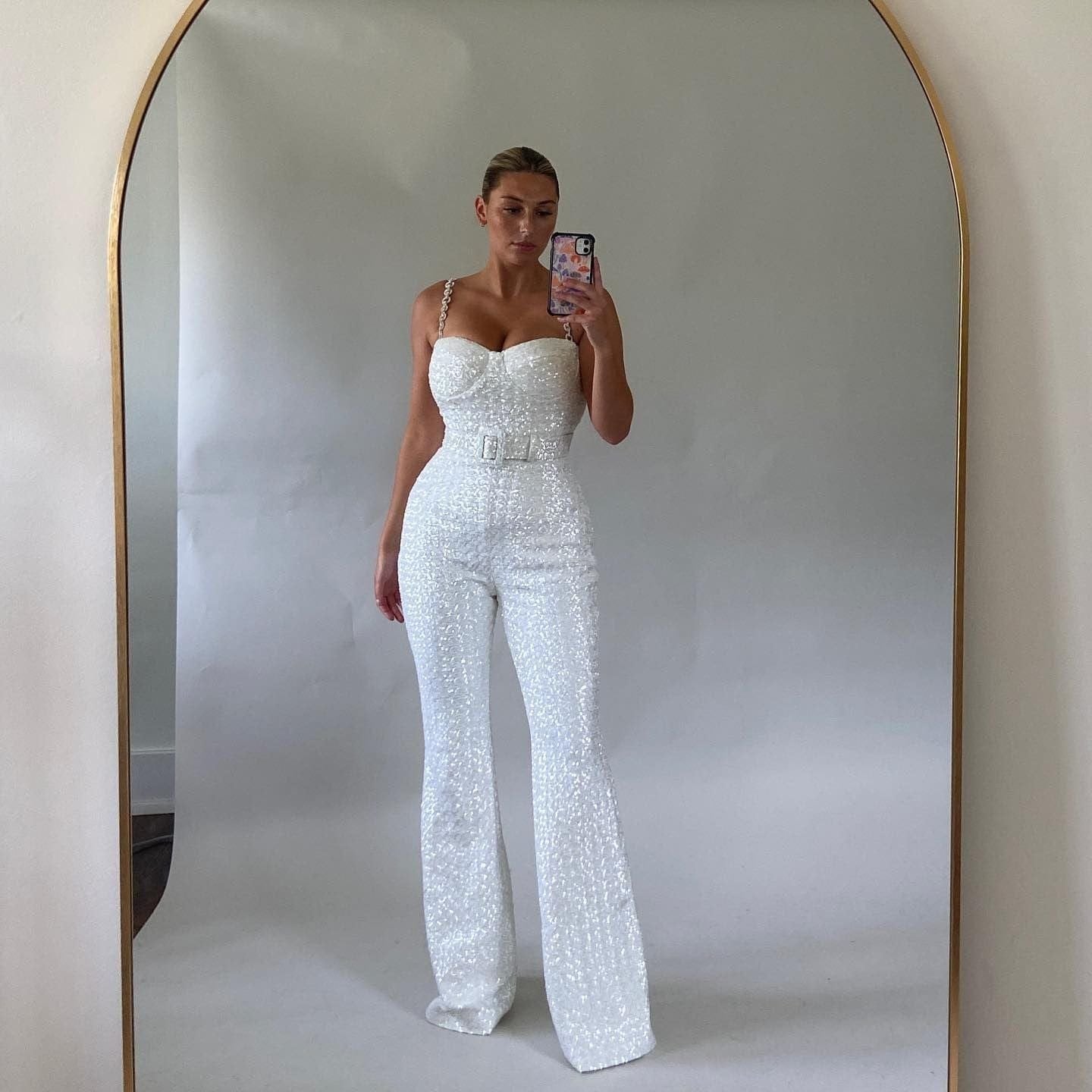 Robe de Soirée Glamour avec Ceinture Élégante