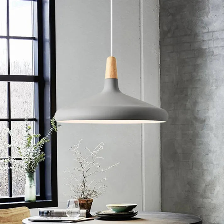 Lampe Suspension Originale - Aluminium et Bois au Style Chic et Contemporain