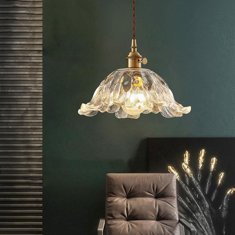 Luminaire Suspendu en Verre Délicat avec Ornements Dorés - Foivo