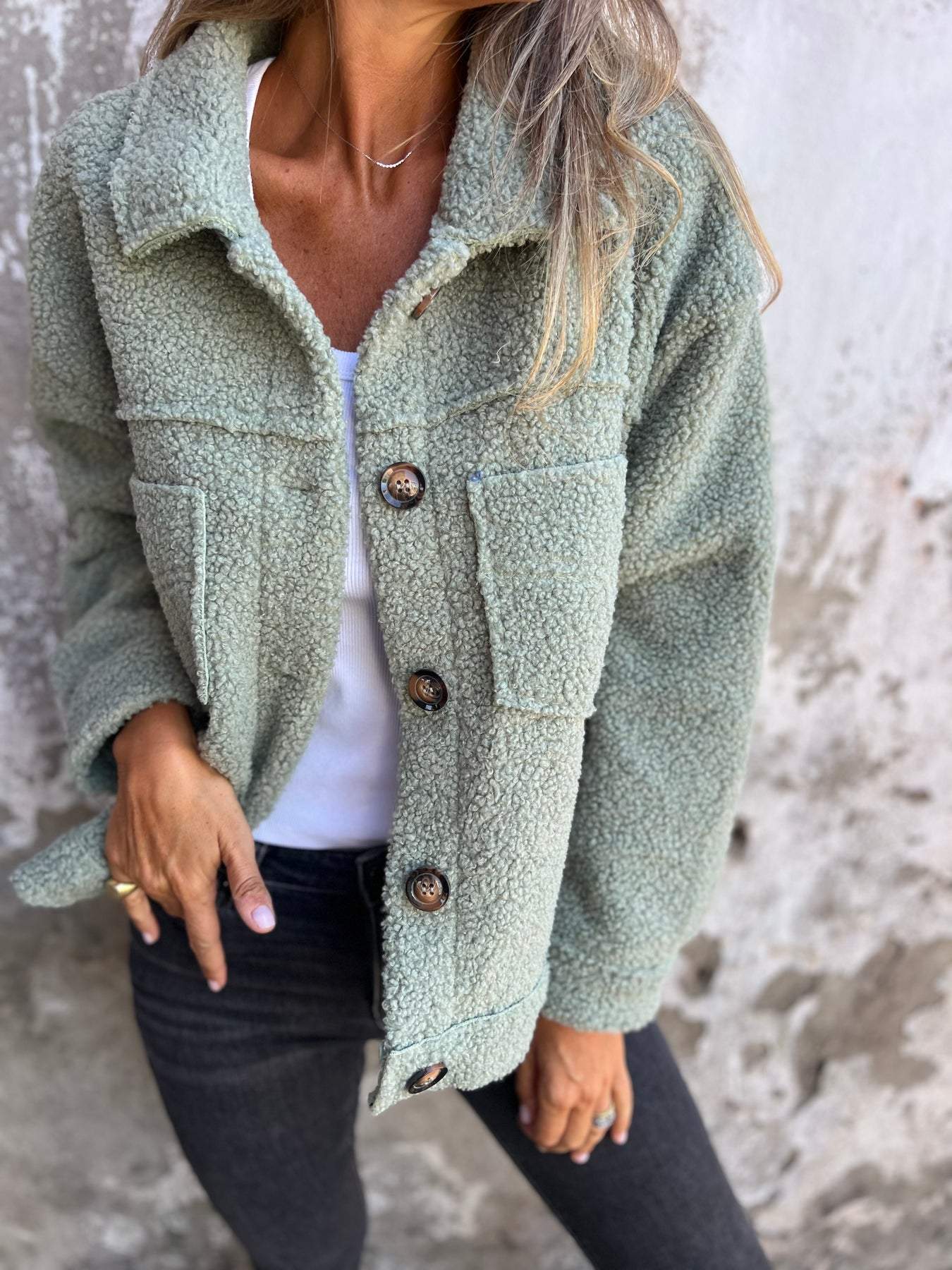 Veste polaire douce à boutons pour femme avec poches cachées