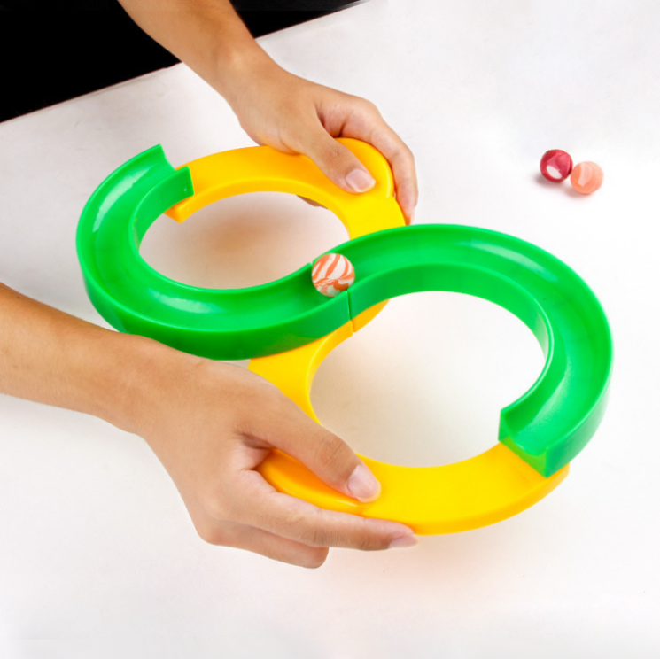Jeu de Traçage Infinité - Balle Dynamique en Mouvement