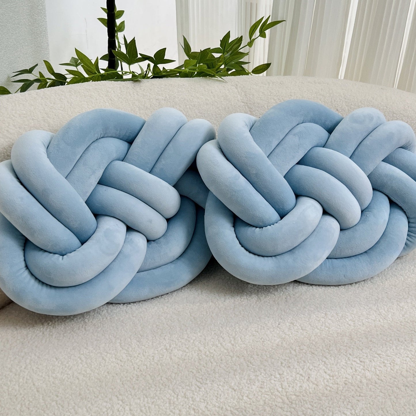Coussins Mignons en Peluche pour Décorer Votre Maison
