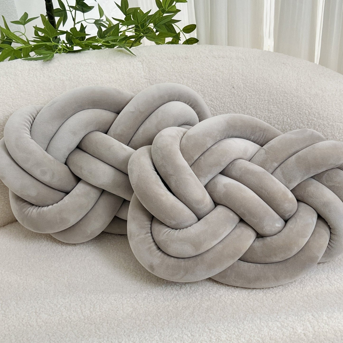 Coussins Mignons en Peluche pour Décorer Votre Maison
