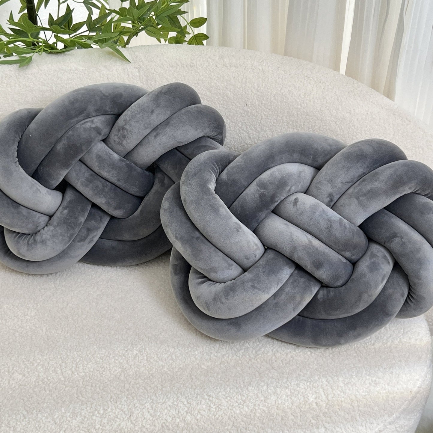 Coussins Mignons en Peluche pour Décorer Votre Maison