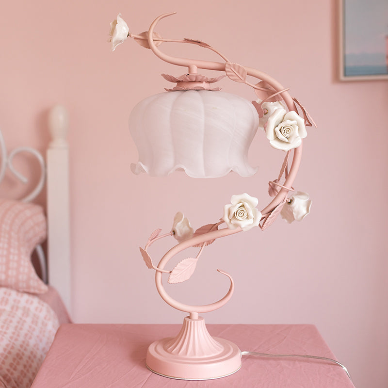 Lampe en Verre Romaine Élégante