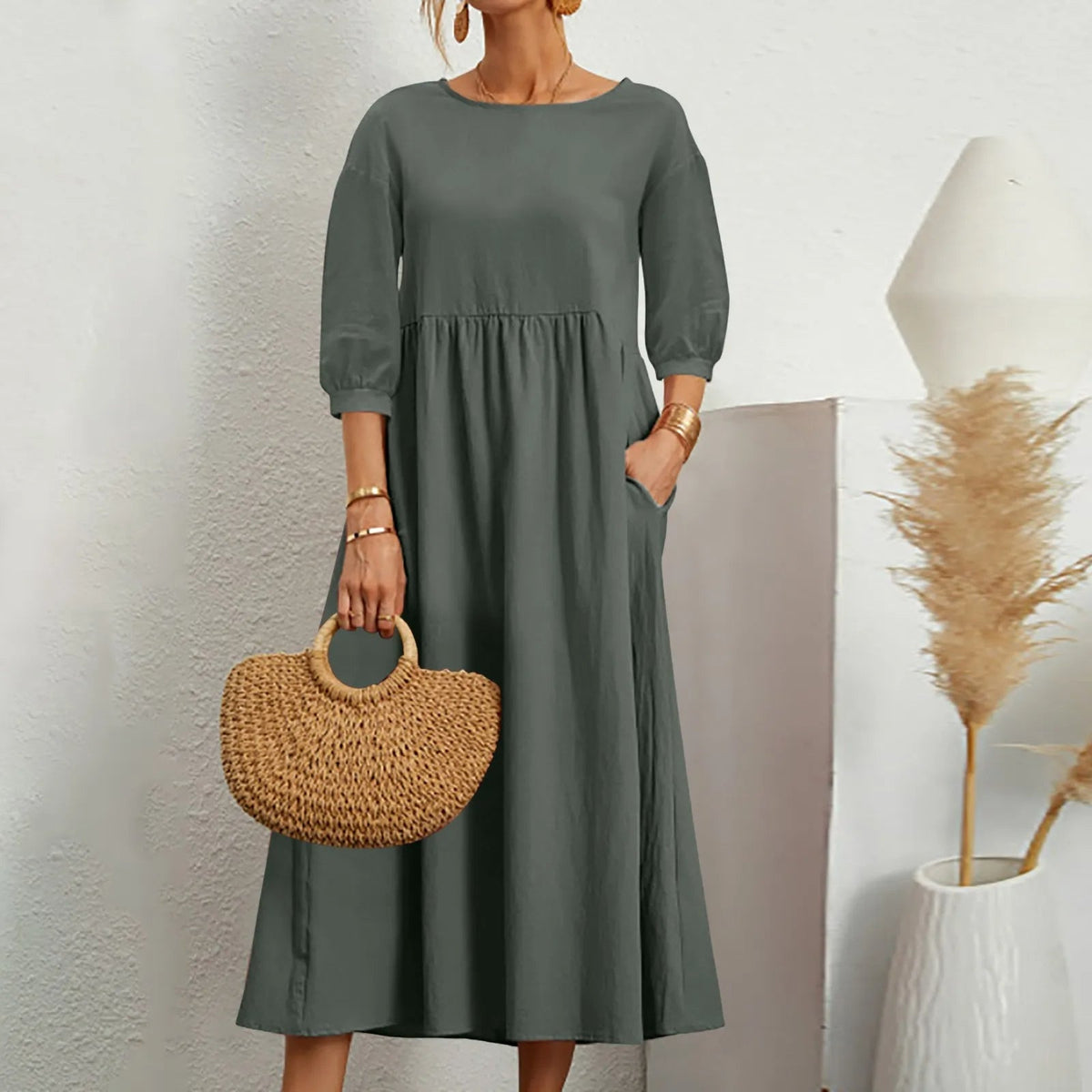 Robe Femme Élégante en A avec Décoration Brodée