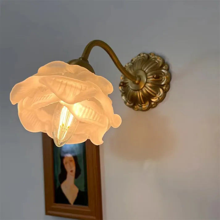 Lampe Murale Élégante en Métal et Verre – Fleurons Raffinés - Foivo