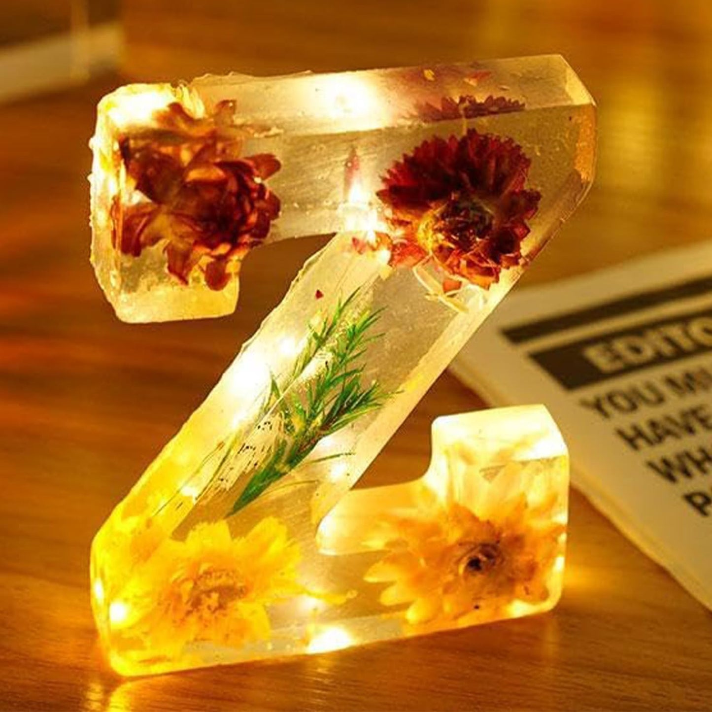 Lampe Résine Élégante aux Fleurs Séchées