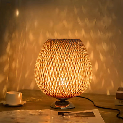 Lampe de Table en Rotin Chaleureuse et Élégante