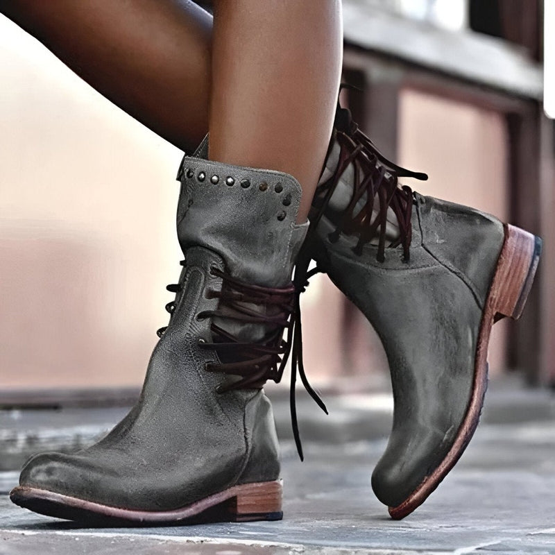 Bottes mi-mollet à lacets pour femmes avec détails cloutés 4