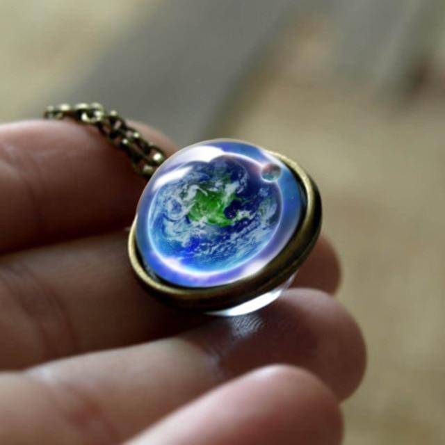 Collier Cosmique Étoilé pour les Amateurs d'Espace