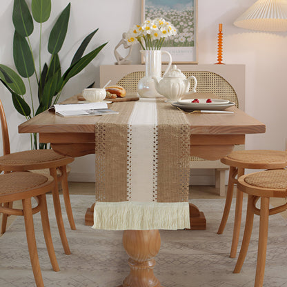 Chemin de Table Boho Macramé avec Franges 2