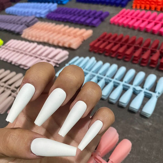Ongles Semi-Permanents Élégants - 13 Teintes au Choix - Foivo