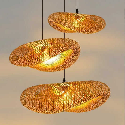 Lampe Suspendue en Bambou avec Abat-jour Tressé - Éclairage Chaleureux et Rustique - Foivo