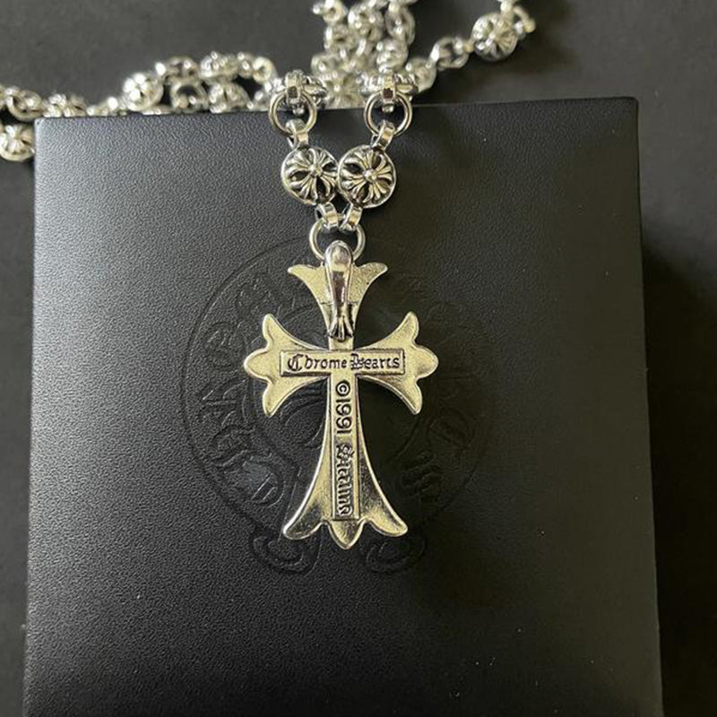 Collier Pendentif Croix Gothique Unisexe 2