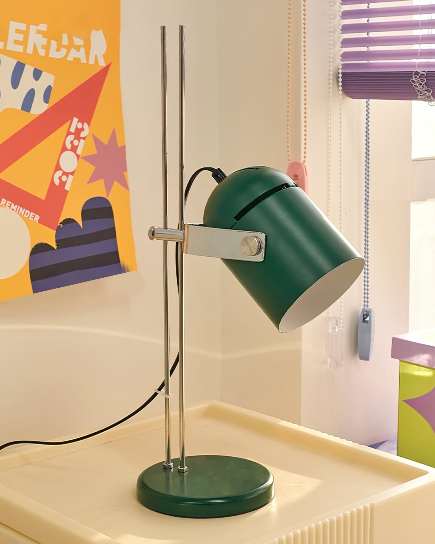 Lampe de Bureau Élégante | Design Minimaliste et Éclairage Doux