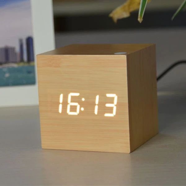 Horloge de Bureau Élégante et Compacte