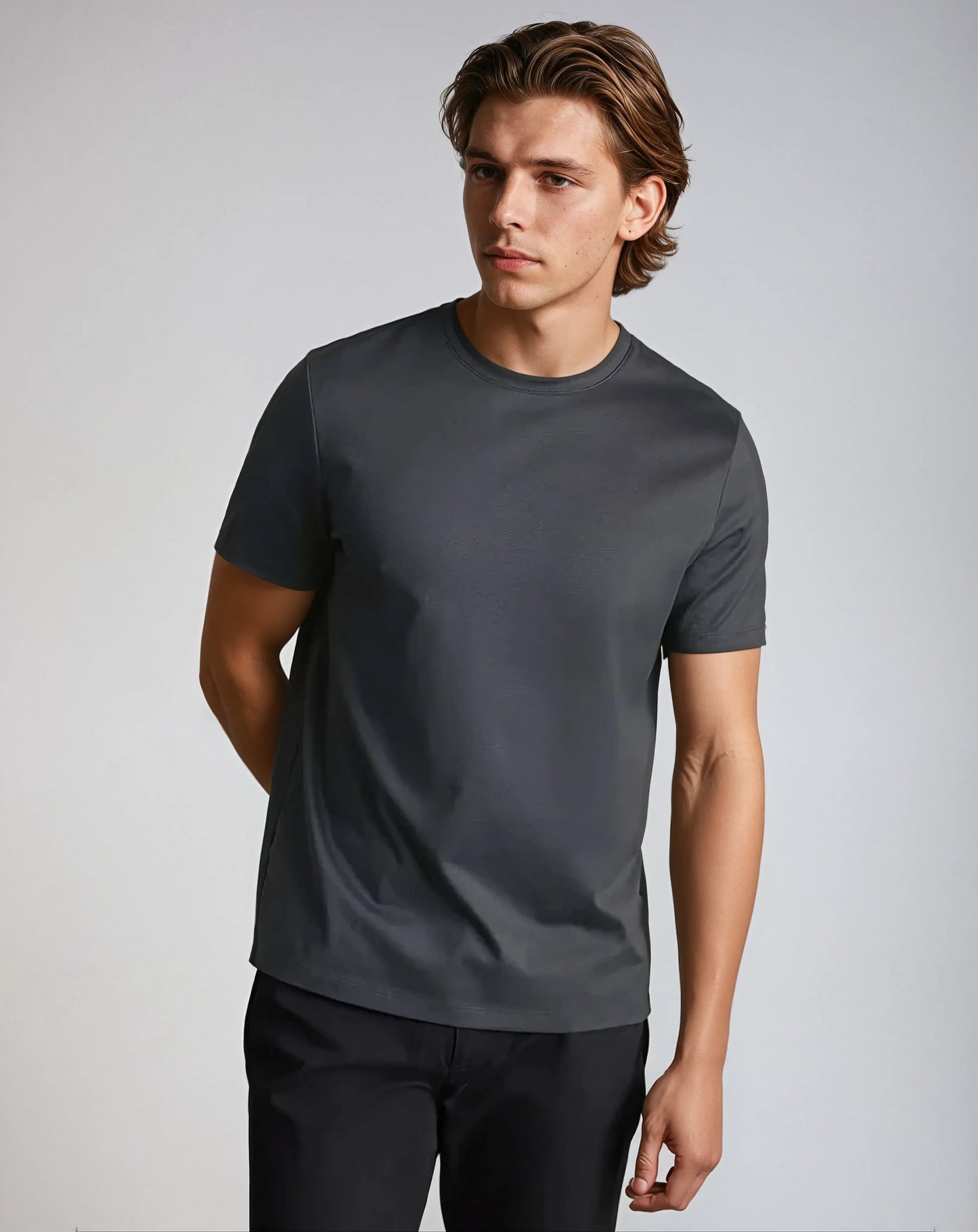 Anders | Sophisticated Fitted T-Shirt - Foivo