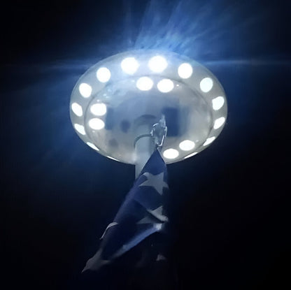 Éclairage Solaire Automatique pour Drapeaux 3