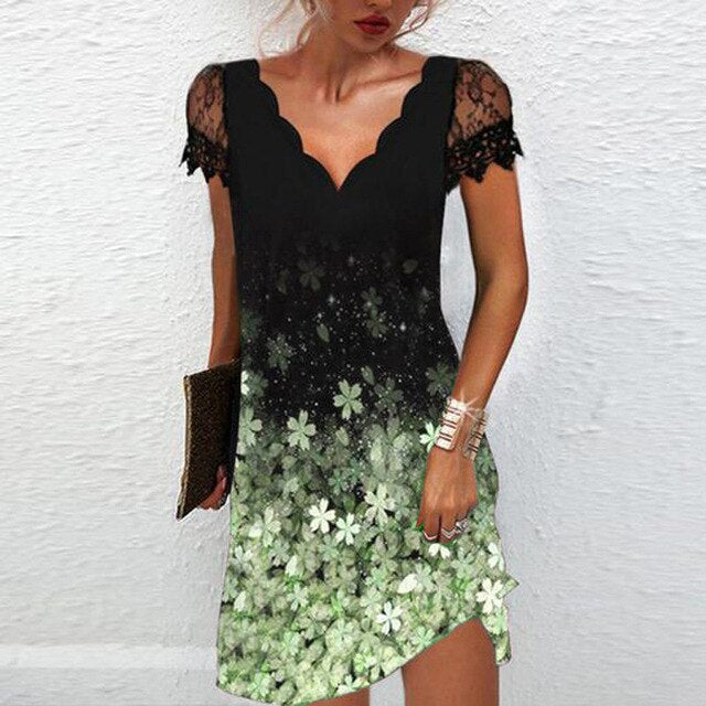 Robe de Soirée Élégante - Coupe Féminine Chic, Décolleté Luxe pour Mariage