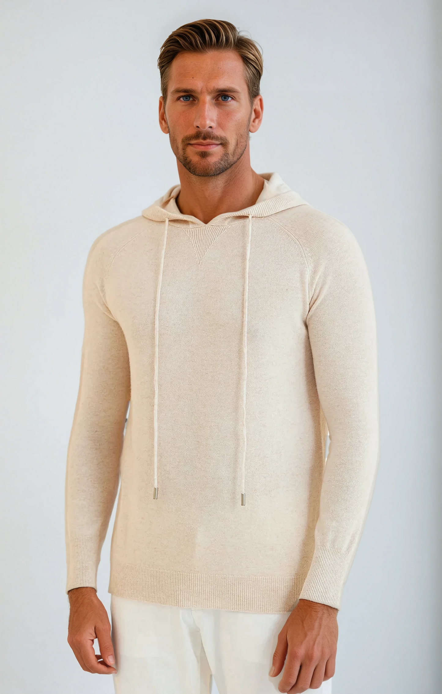 Alaric | Sophisticated Men’s Hoodie in Pure Cashmere - Foivo