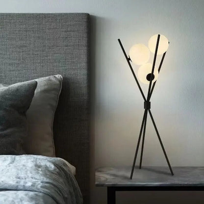 Lampe LED Polyvalente – Luminaire de Bureau et de Salon Élégant