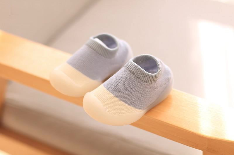 Chaussons de Marche Bébé Fille - Doux et Antidérapant pour Premiers Pas