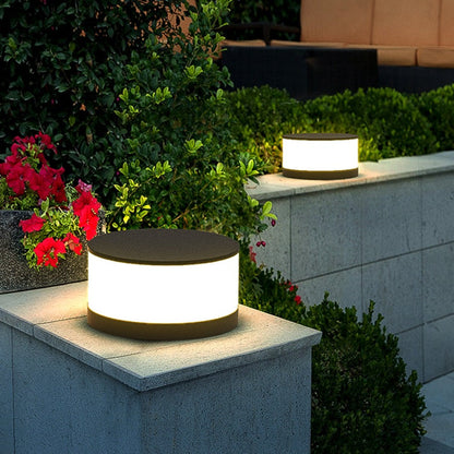 Lampe Extérieure Solaire Élégante | Éclairage Intelligent et Étanche