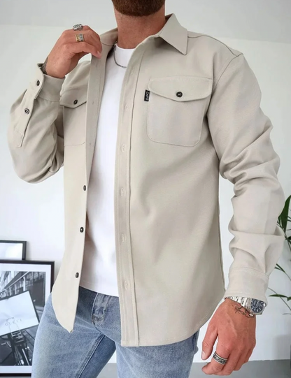 Veste homme élégante à boutons dorés