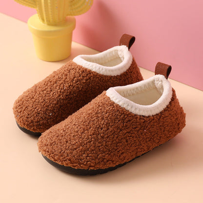 Chaussons doux antidérapants pour enfant en intérieur
