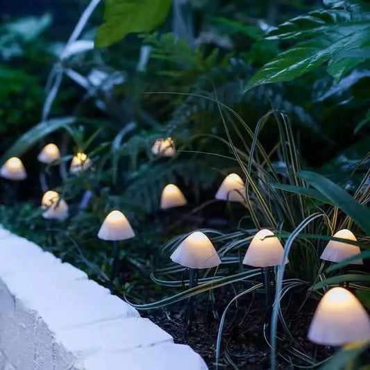 Luminaires Solaire : Guirlandes LED Étanches pour Décor Jardin - BlxckFR