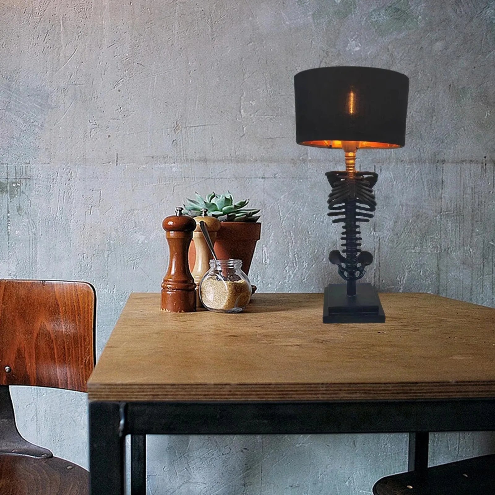 Lampe de Table Gothique Squelette Artisanale 4