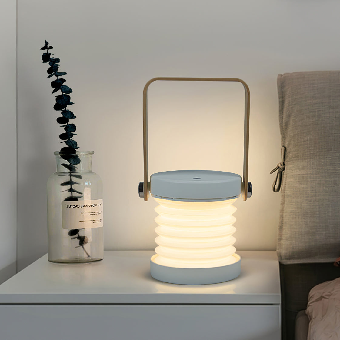 Lampe de Bureau Compacte et Raffinée