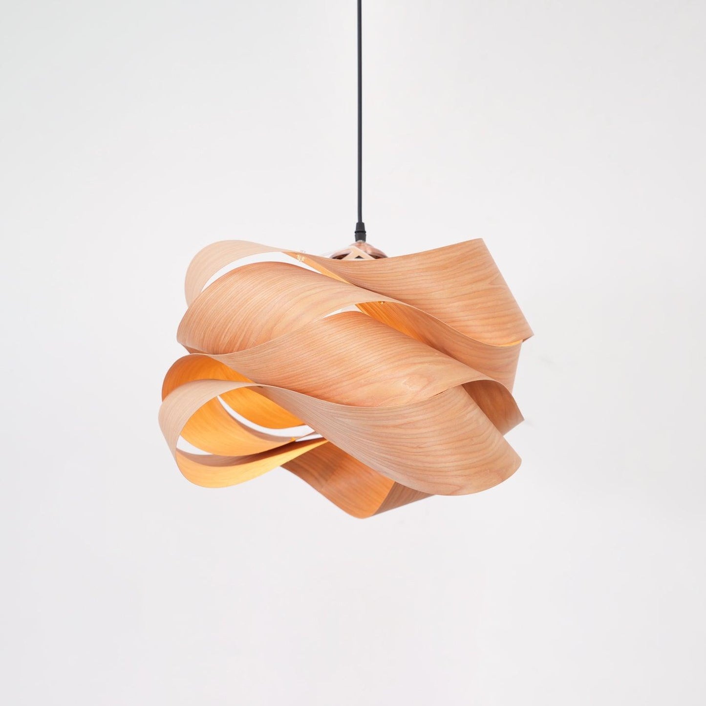 Lampe Suspendue en Bois et Acier - Éclairage Intérieur Chaleureux et Élégant