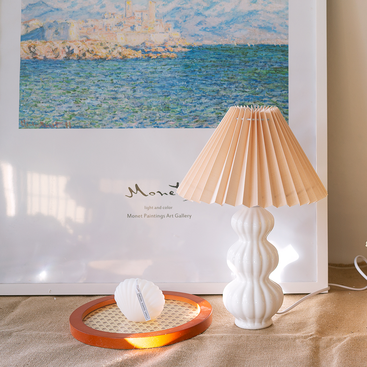 Lampe de Bureau Élégante en Plis