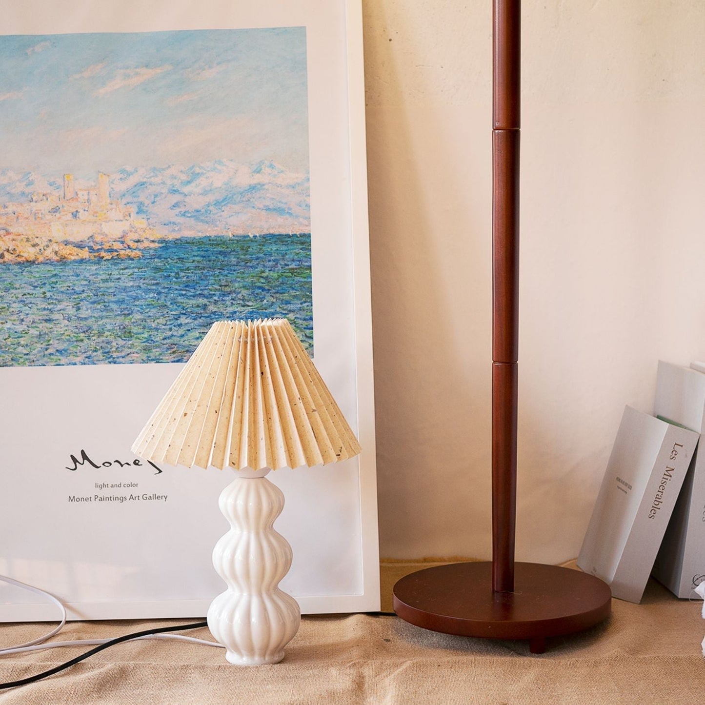 Lampe de Bureau Élégante en Plis