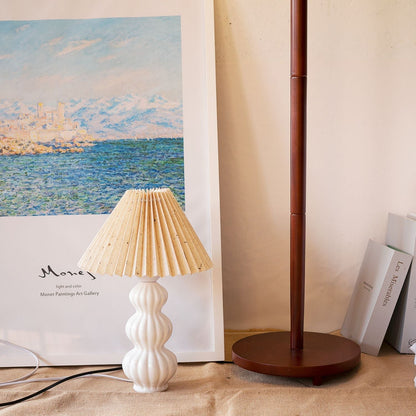 Lampe de Bureau Élégante en Plis