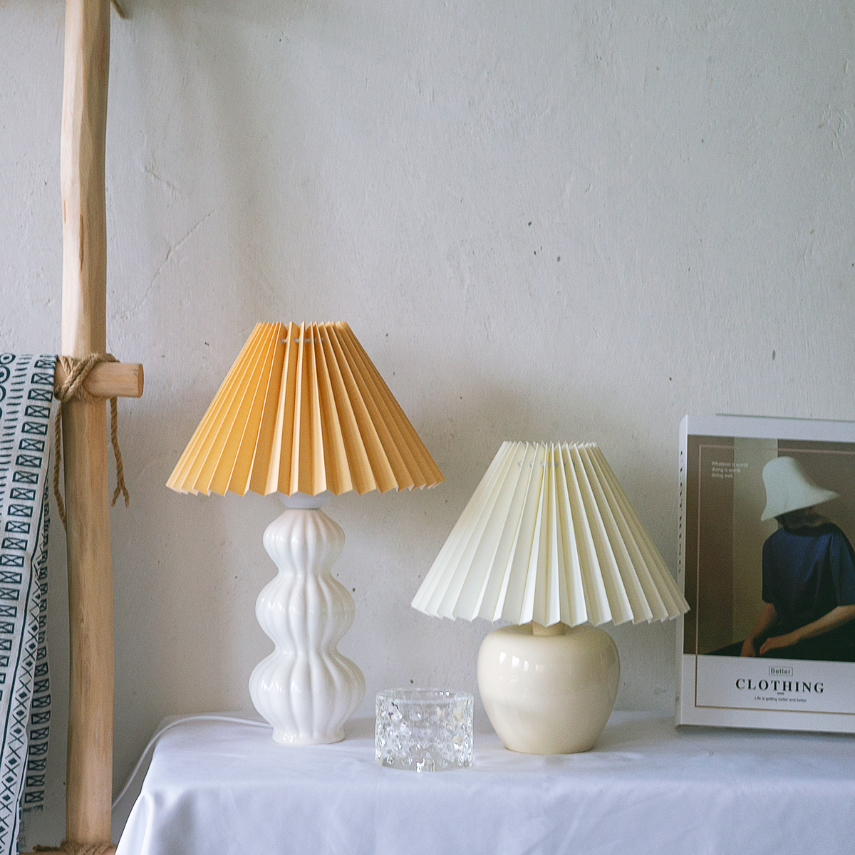 Lampe de Bureau Élégante en Plis