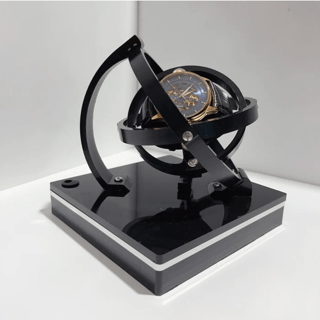 Boîtier de Remontage de Montre Élégant – Rotation Automatique Design Moderne - Foivo