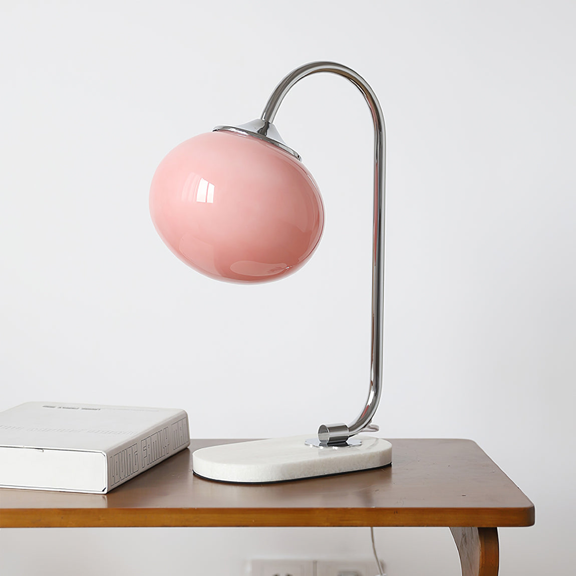 Lampe de Bureau Colorée en Verre | Finition Or et Abat-jour Fuchsia