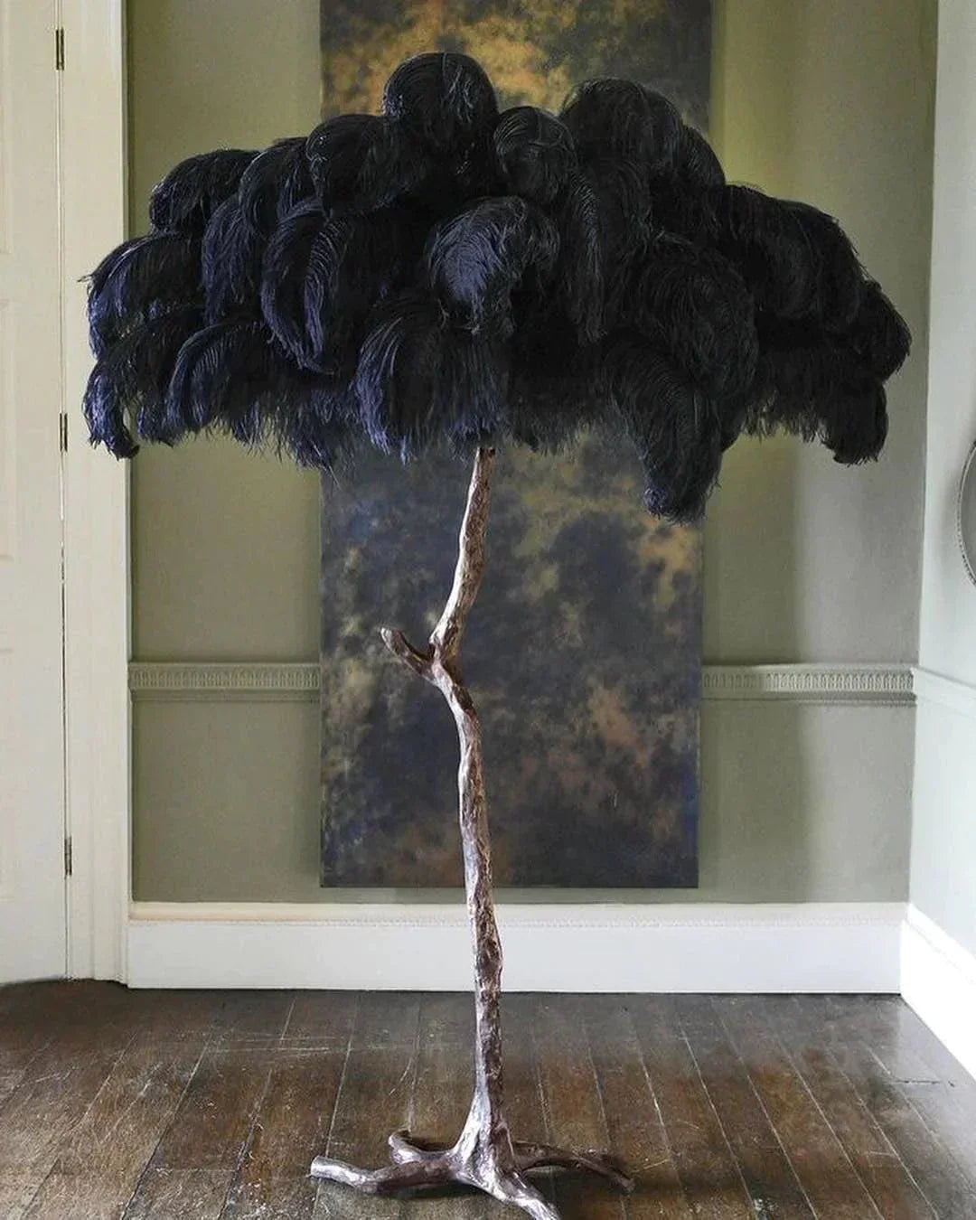 Lampe sur Pied en Résine avec Décoration Plumes Exotiques