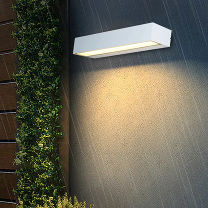 Lampe Exterieur LED Robuste et Élégante