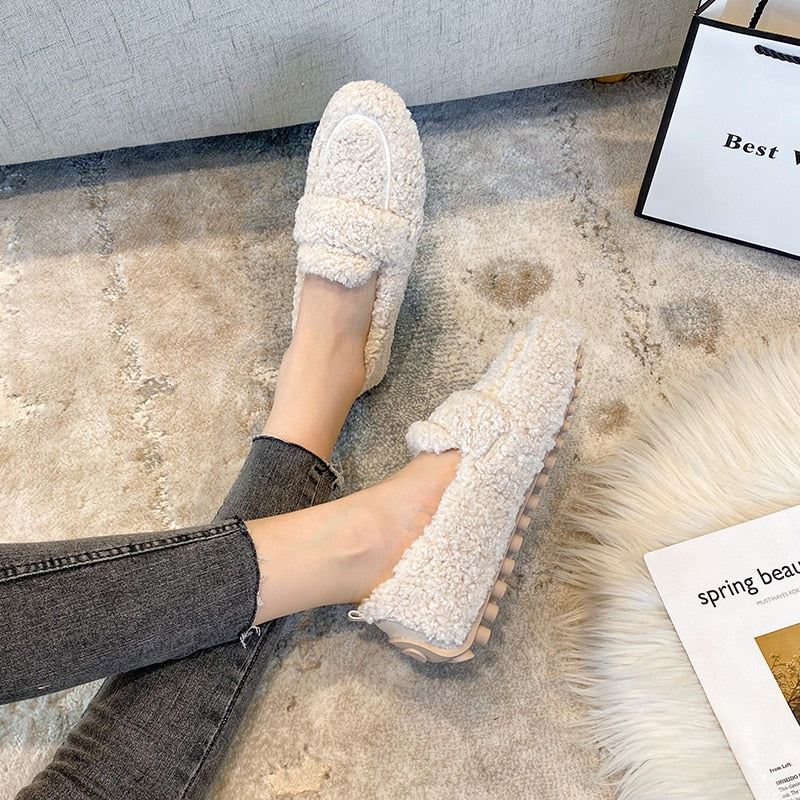 Pantoufles Femmes Confortables en Peluche 4